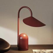 ferm LIVING LED-bordlampe Arum, rød, dimbar, IP44