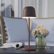 LED-bordlampe Mannera med batteri, rustbrun