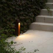 LED-sokkellampe Cerler, brun, 35 cm, metall, IP65, CCT