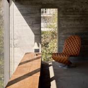 VERPAN bordlampe Pantop, kremhvit, høyde 23 cm, metall