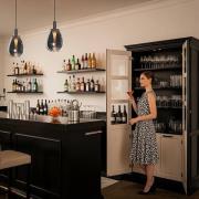 LED-pendellampe Glimsy, Ø 22 cm svart/røykgrå glass