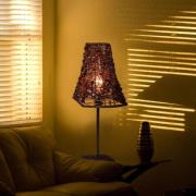 Bordlampe Bella med kvadratisk skjerm/fot