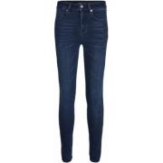 Slim-fit jeans