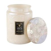 Hvit Voluspa Large Embossed Glass Jar Candle - Santal Vanille Duftlys