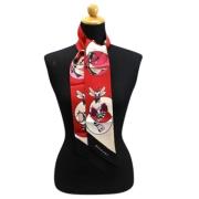 Pre-owned Silk scarves