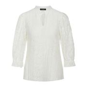 Feminin Bluse med Kinakrage og Broderte Ermer