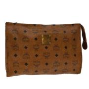 Pre-owned Leather clutches