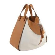 Pre-owned Leather handbags