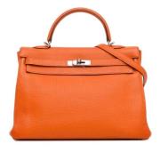 Pre-owned Leather handbags