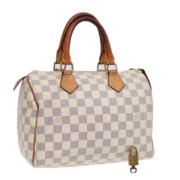 Pre-owned Canvas handbags