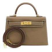 Pre-owned Leather handbags